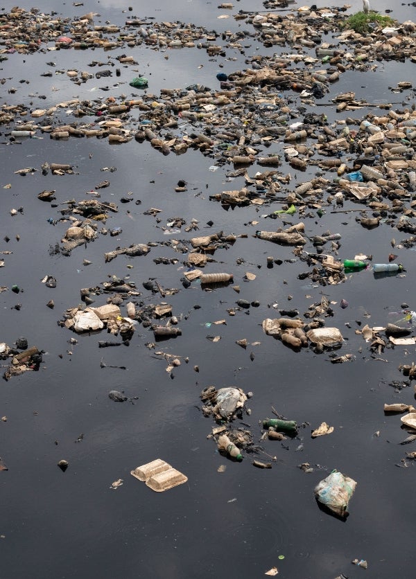 Fünf einfache Wege Plastik im Alltag zu sparen